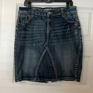 Denim skirt